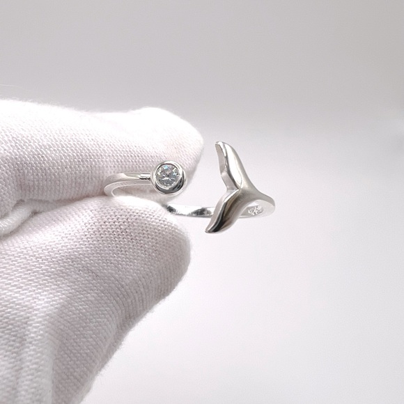 Sale $12 Firm! .925 Sterling Silver Whale Tail Ring - Picture 12 of 15